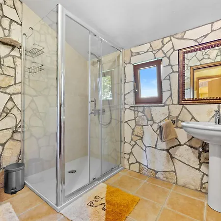 Franz By Interhome * Potpićan